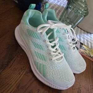 Mint Green Women's Athletic Shoes